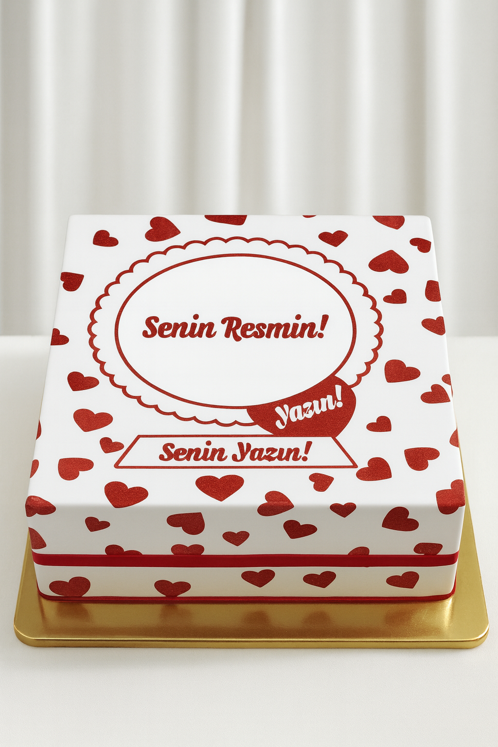 Özel Kalpli Resimli Pasta